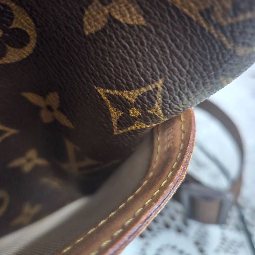 Louis Vuitton reporter crossbody bag - Picture 10 of 12